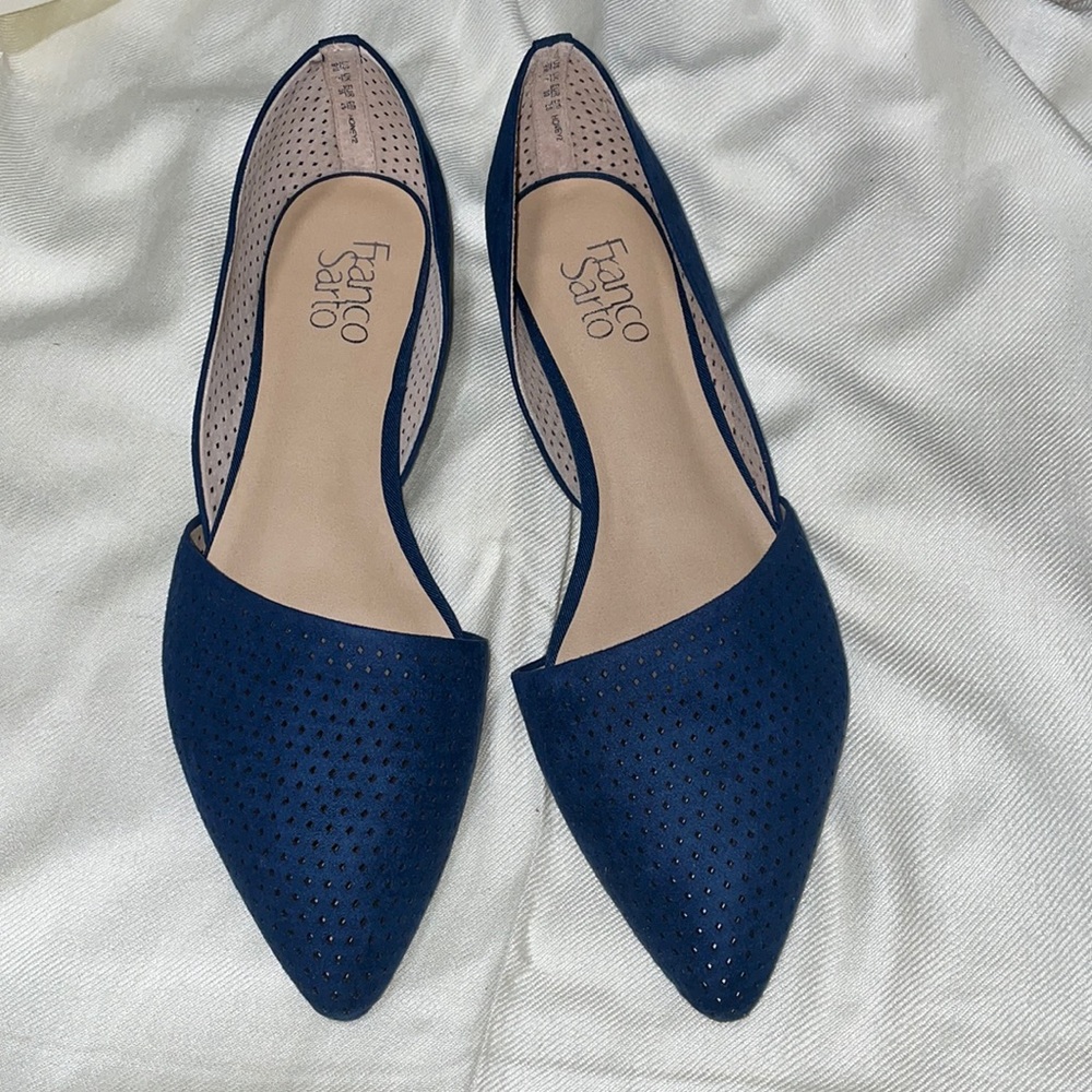 Franco Sarto Honey2 Flats Perforated Suede-Navy 9M Like NEW